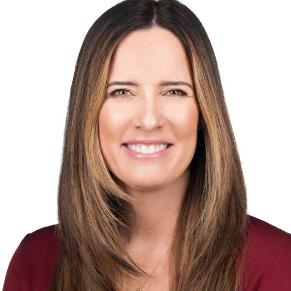 Dr. Jennifer Bath's headshot